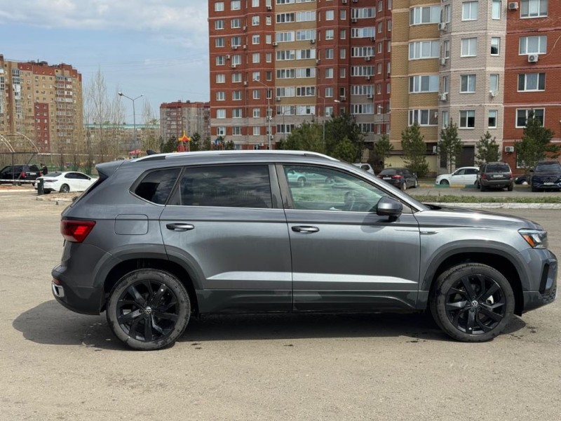 Volkswagen Taos